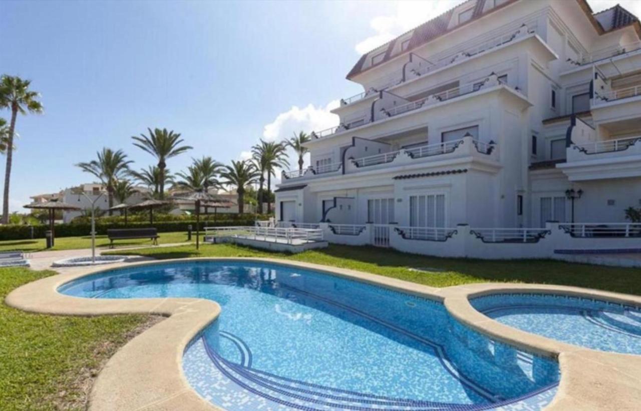 Apartamento Dénia Playa Bagian luar foto